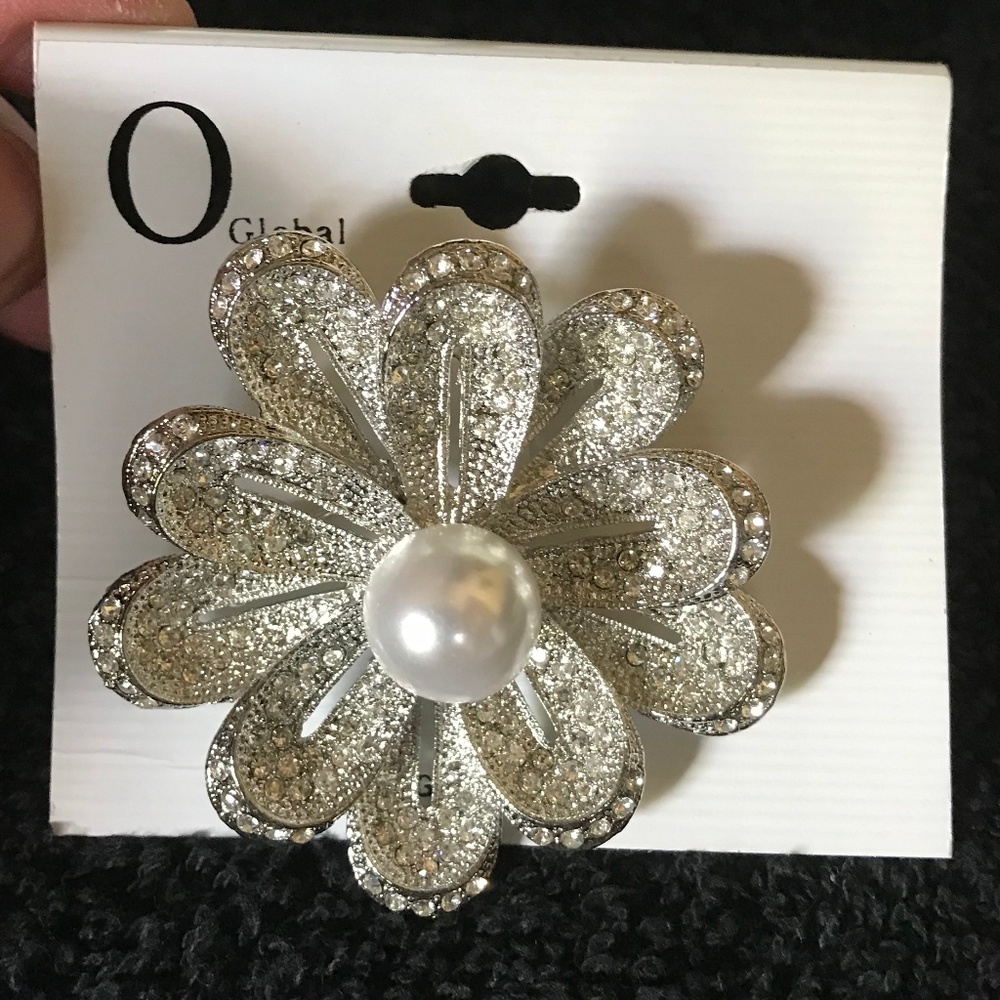 New! Boho Brooch Pearl Silvertone Flower Sparkle